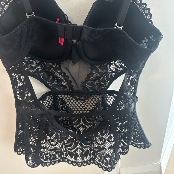 Black lace corset from la Senza - Picture 3 of 4